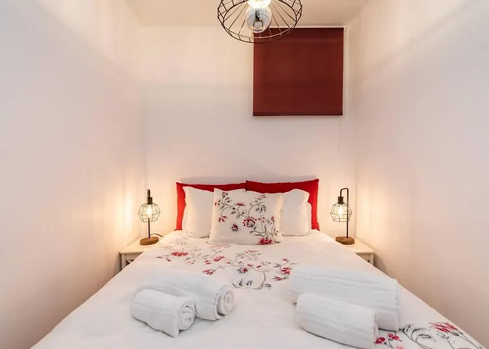 1 Bedroom - Tv Da Madalena 03 *